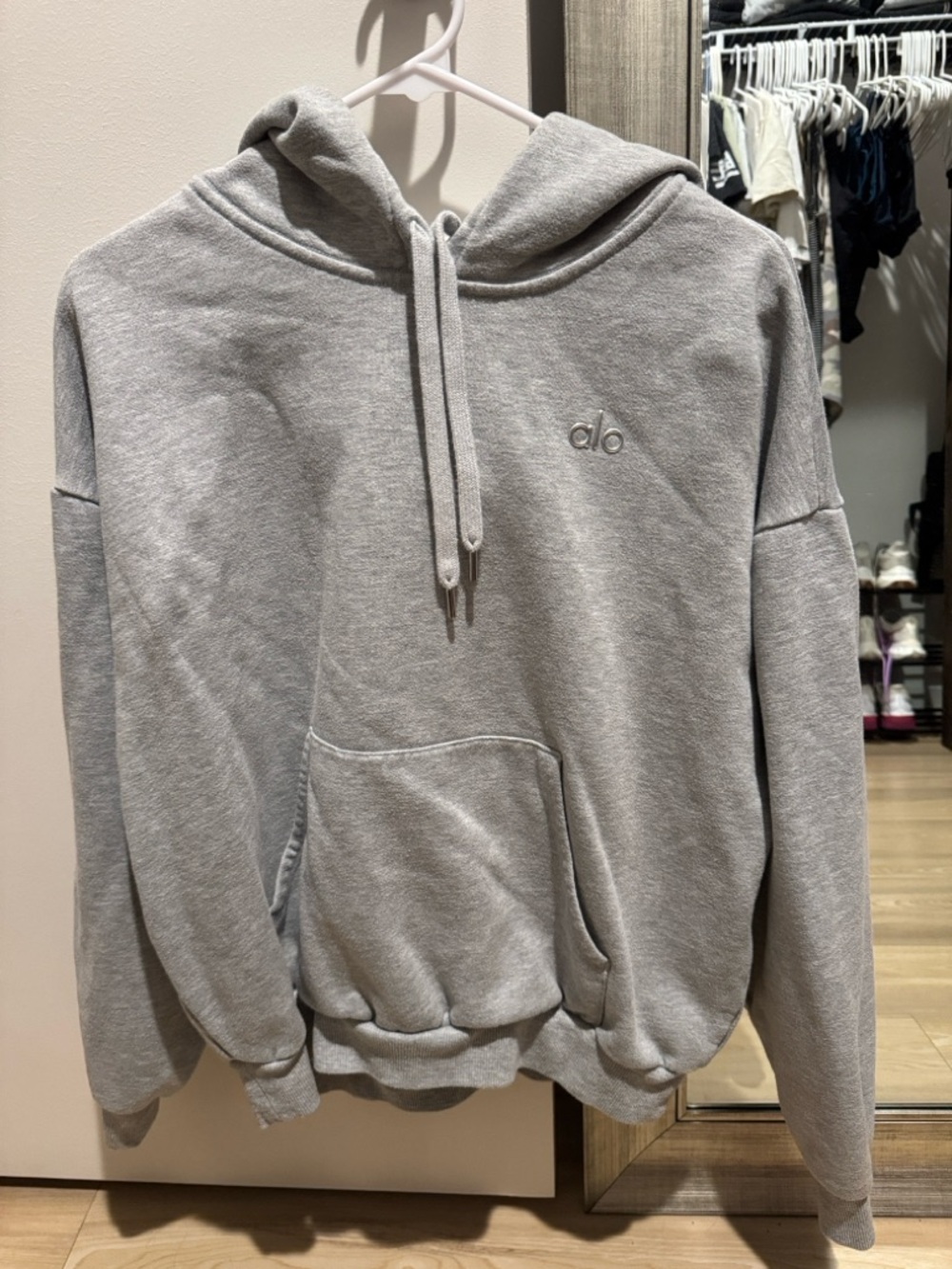 ALO Yoga Light Gray Crewneck Hoodie Sweater - Picture 2 of 4